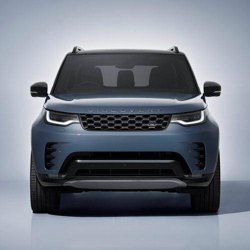 2026 Land Rover Discovery Landmark Edition Front View
